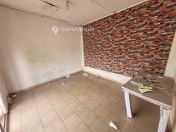 Location bureaux et commerces  - Effoulan