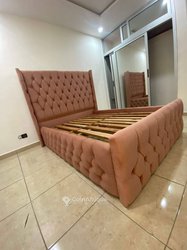 Lit spacieux et moderne