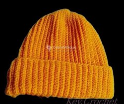 Accessoires et vêtements crochetés à base des laines de coton à 5 plis.