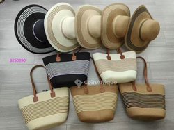 Sac et chapeau pour femme