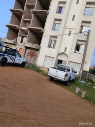 Terrain a double façade de 600m² -  Sendou