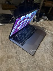 PC Macbook pro 2020core i5 2020ram 