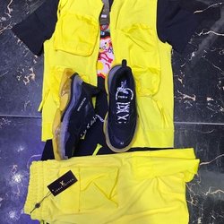 Ensemble chaussures vêtements